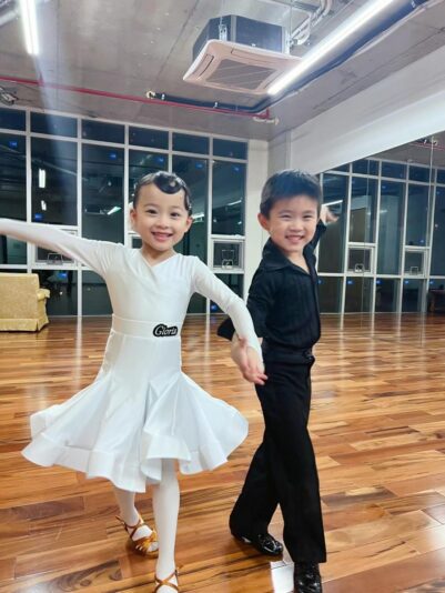 B6F5EEFD-F41A-4B33-A736-95385106338F