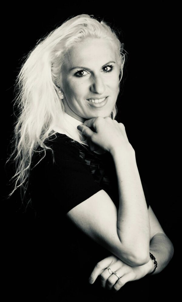 Yuliya Klinchik Headshot