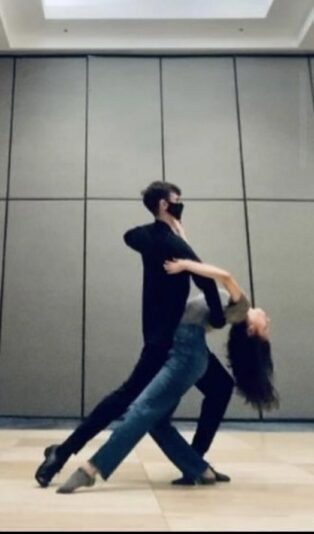 AE373C72-2F7D-4A78-8A3E-87BB980F46F9