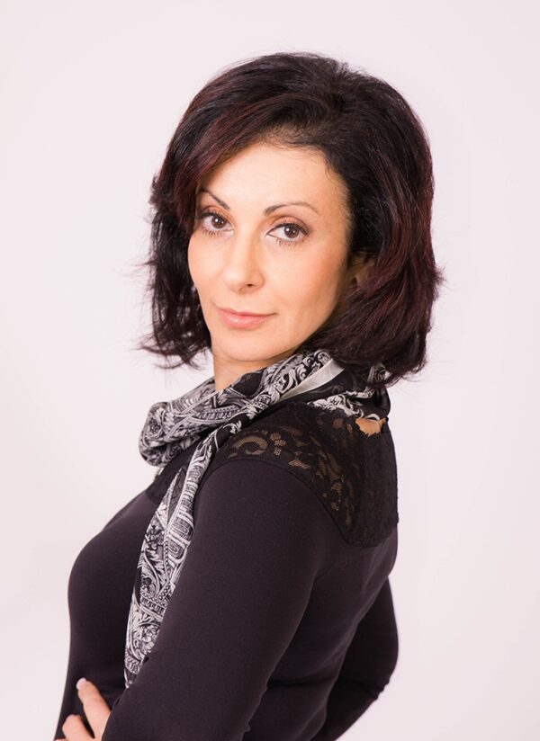 0XMJeASnTTmWkjrNtZb4_full_Rita-Algarra