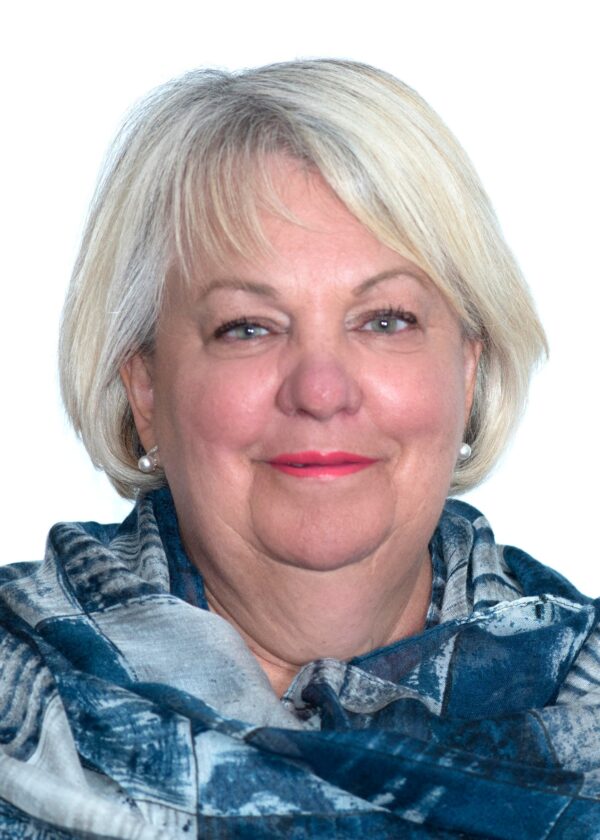 RL7LtXqRxWJWm2q4cl73_full_claudette-martin