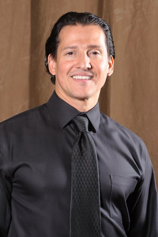 utfojH98Q16vWFnVCngK_full_Carlos-Pabon