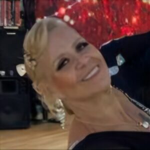 Profile photo of Dee Dickinson